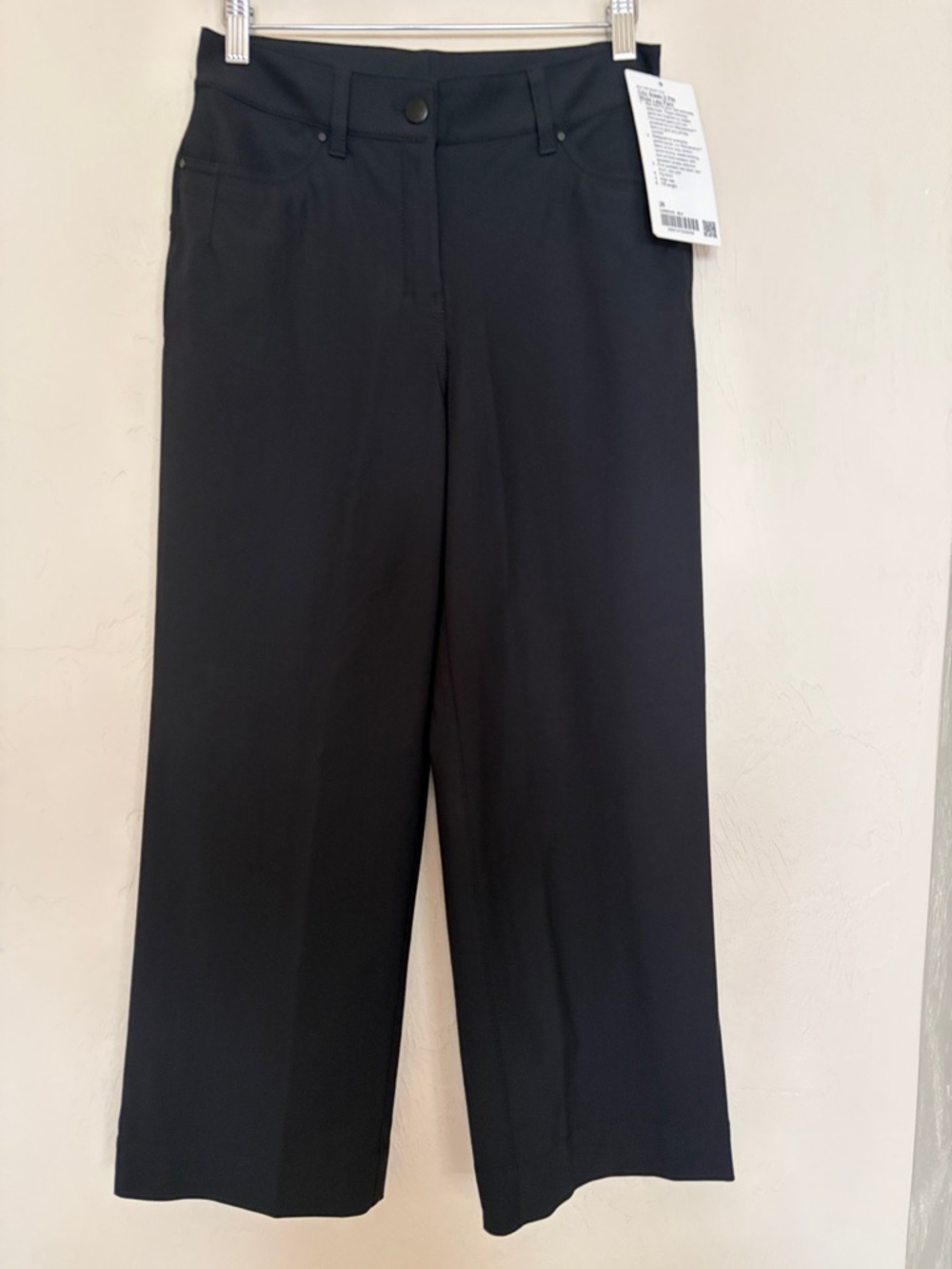 Lululemon Black City Sleek 5 Pkt Wide Leg Pant. New with Tags! 7/8 Length.